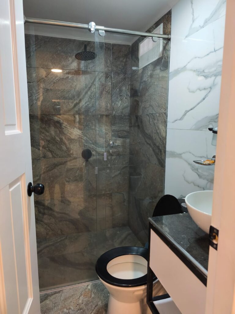 24c0cb67-d35a-4d25-9c34-ce5fe77f9485